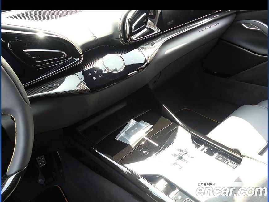 Ferrari Purosangue 2025