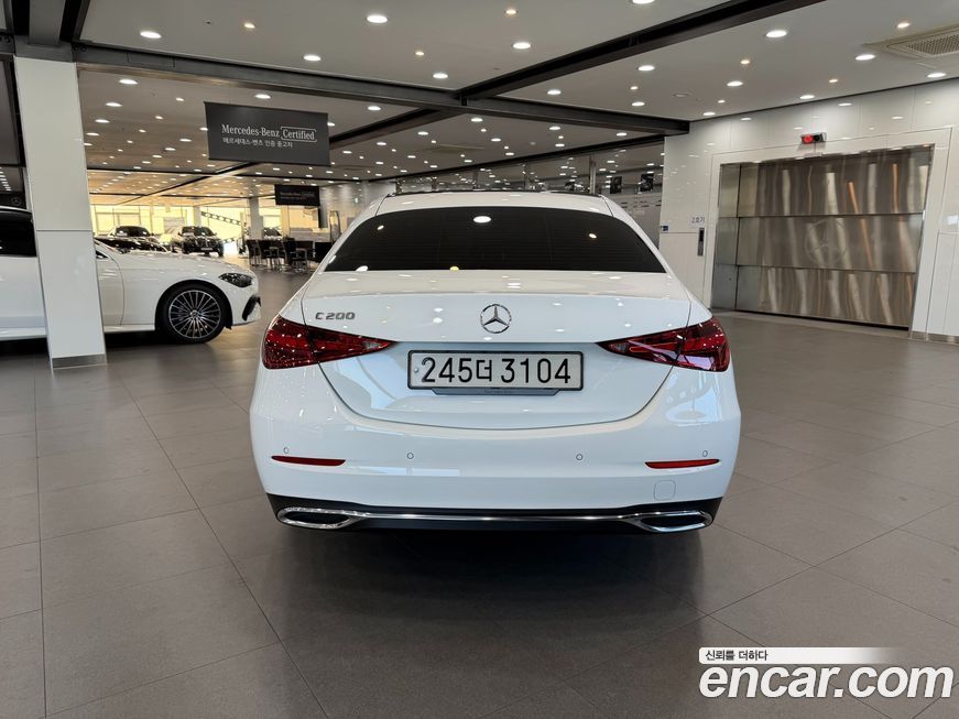 Mercedes-Benz C-Class 2024