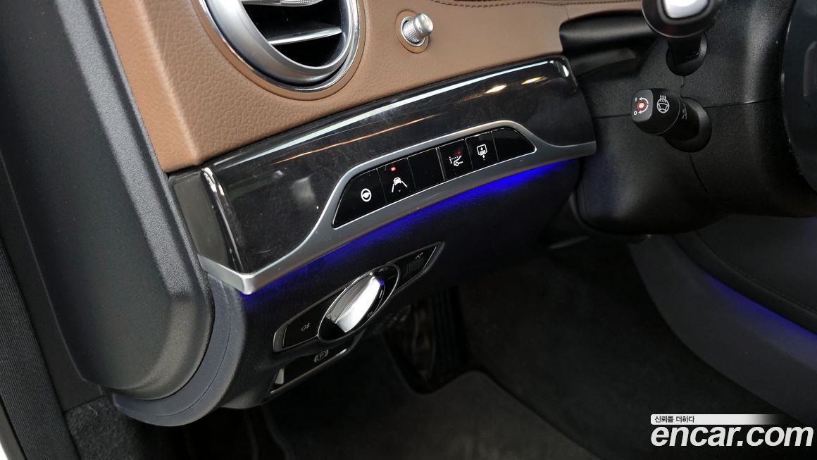 Mercedes-Benz S-Class 2020