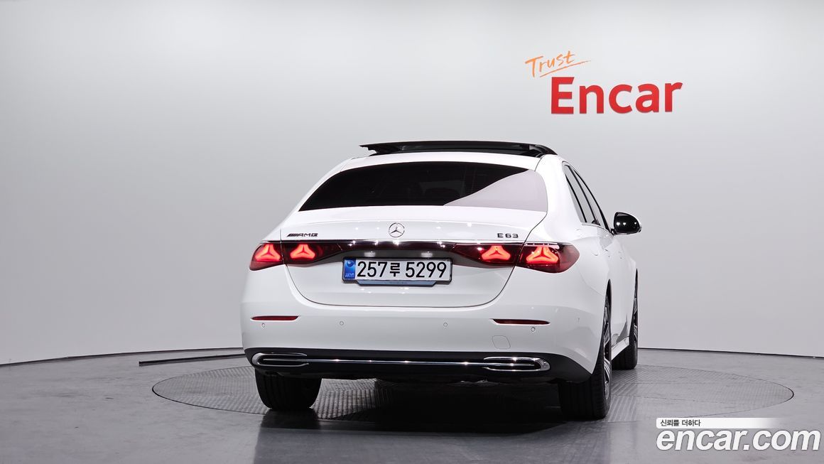 Mercedes-Benz E-Class 2025