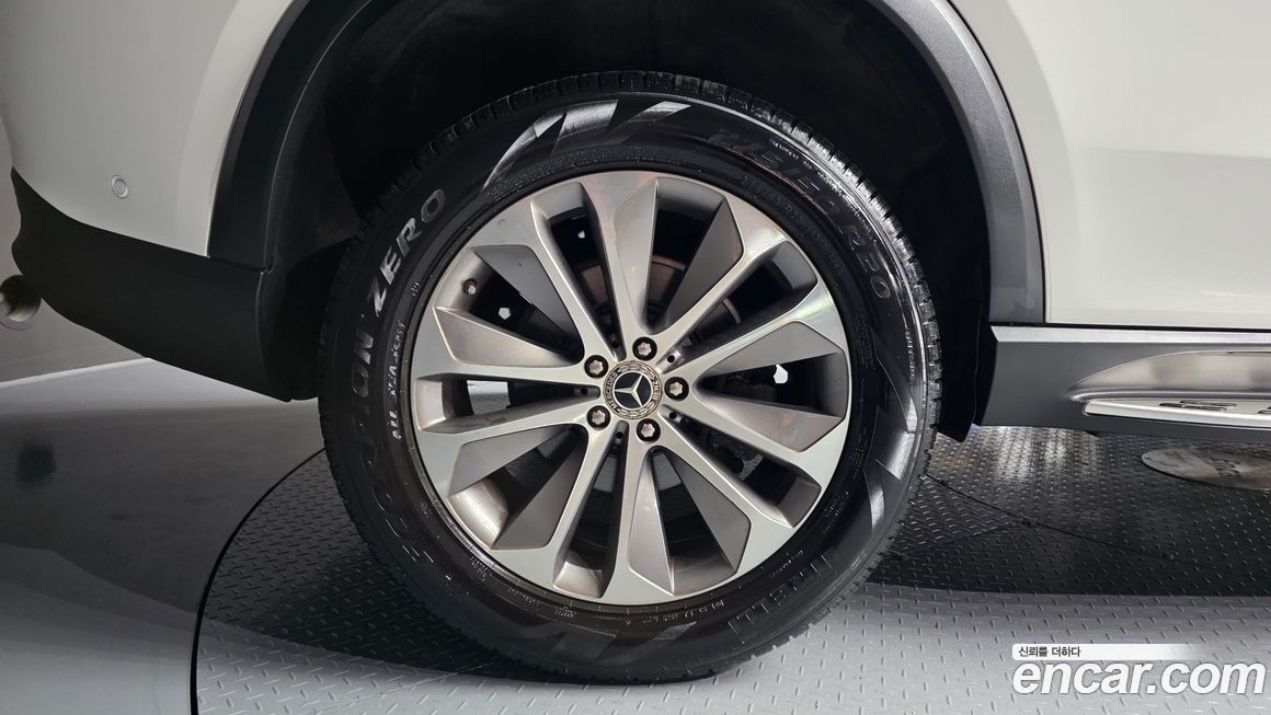 Mercedes-Benz GLE-Class 2021