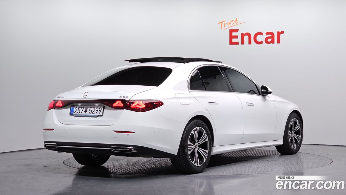 Mercedes-Benz E-Class 2025