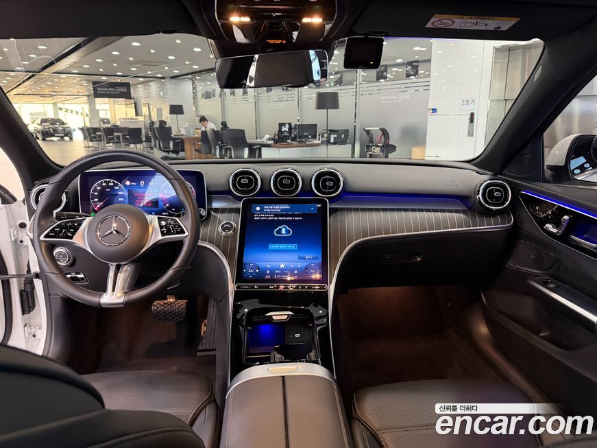 Mercedes-Benz C-Class 2024
