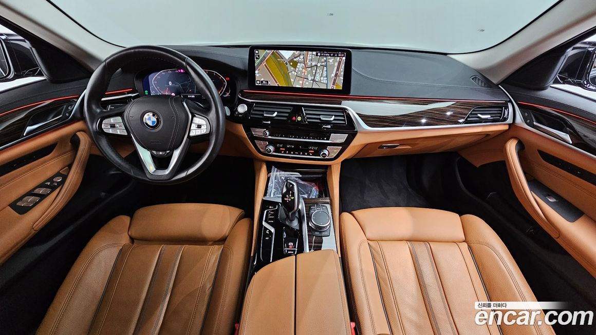 BMW 5-Series 2023