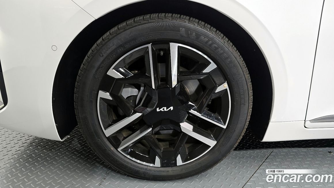Kia K8 2025