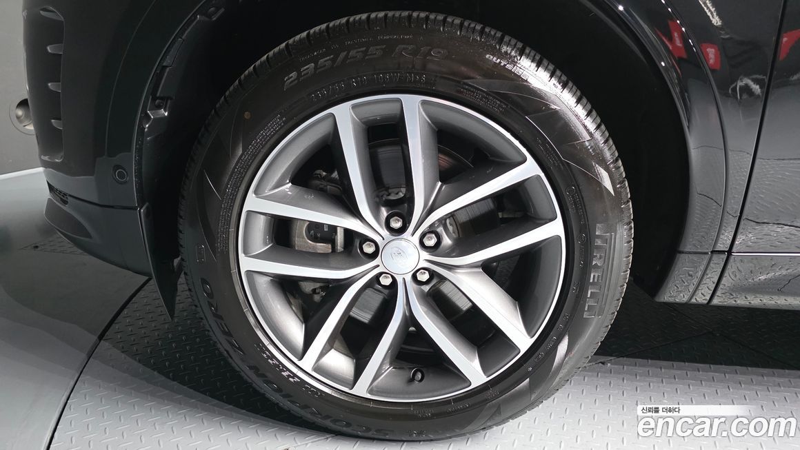 Land Rover Discovery Sport 2025