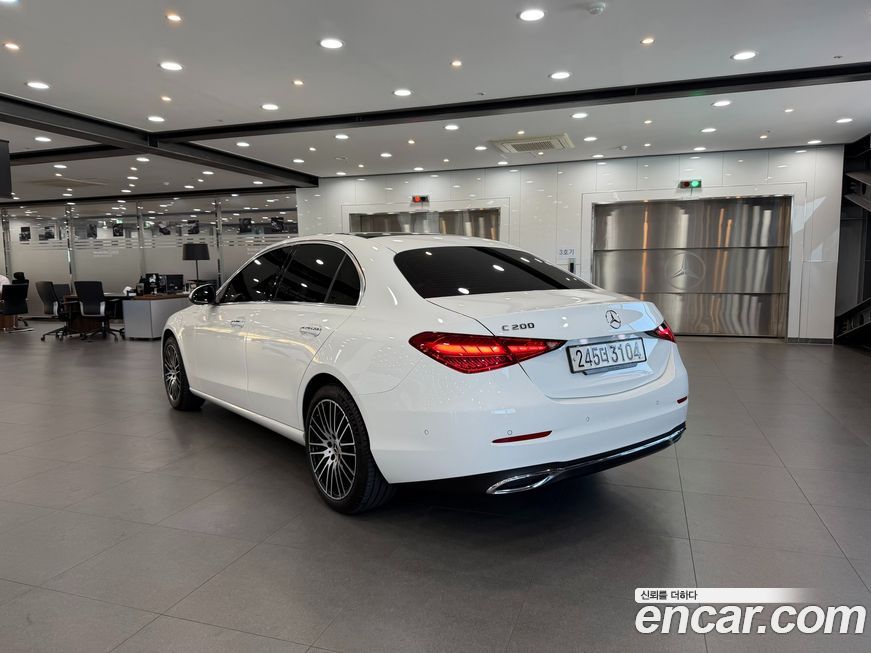 Mercedes-Benz C-Class 2024