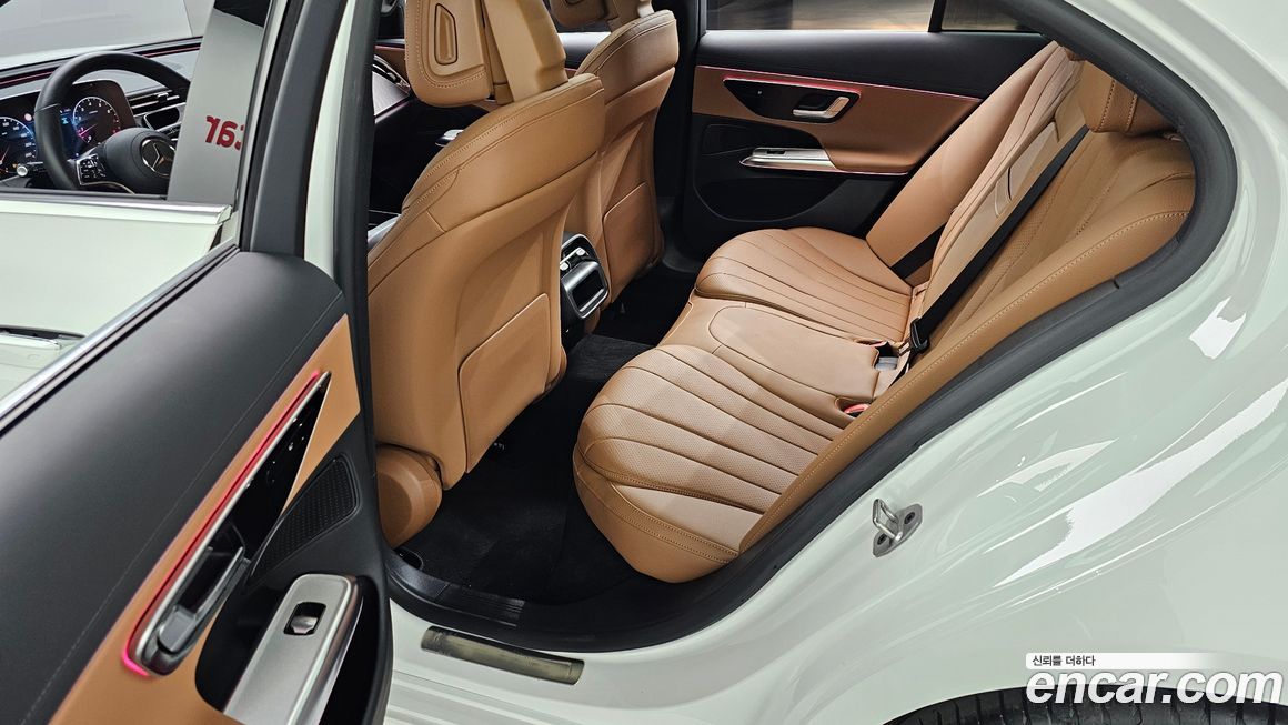 Mercedes-Benz E-Class 2025