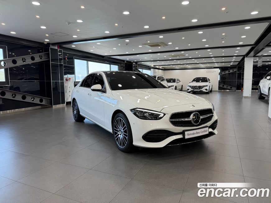 Mercedes-Benz C-Class 2024