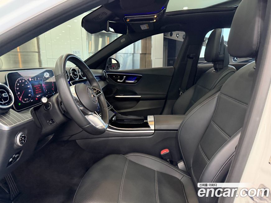 Mercedes-Benz C-Class 2024