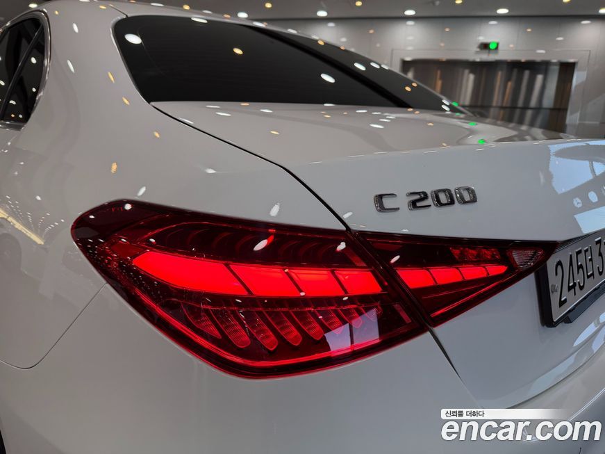 Mercedes-Benz C-Class 2024