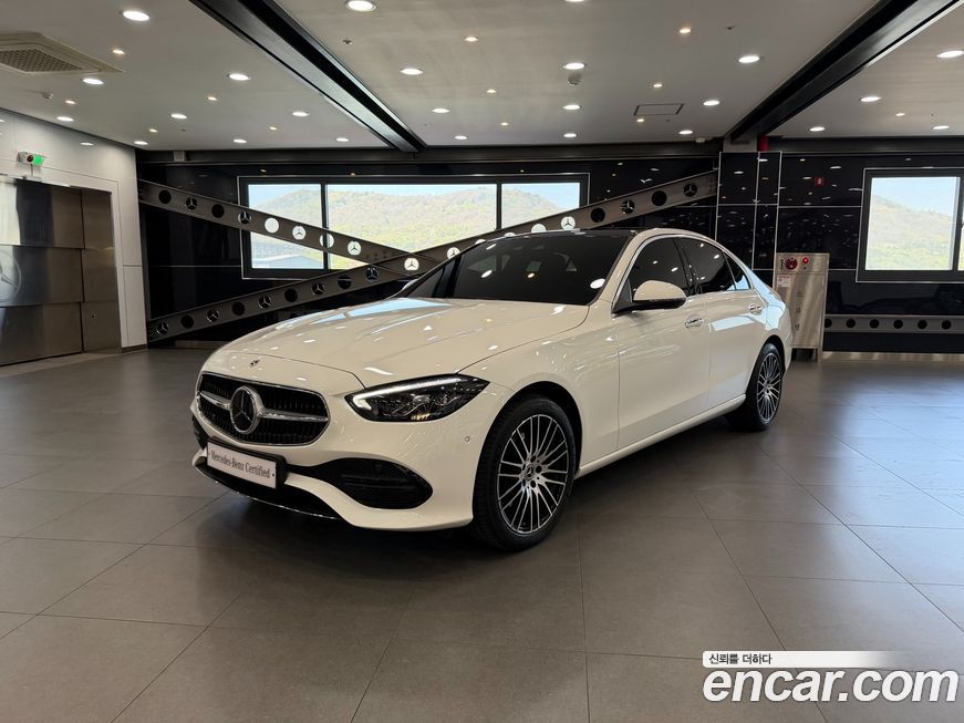 Mercedes-Benz C-Class 2024