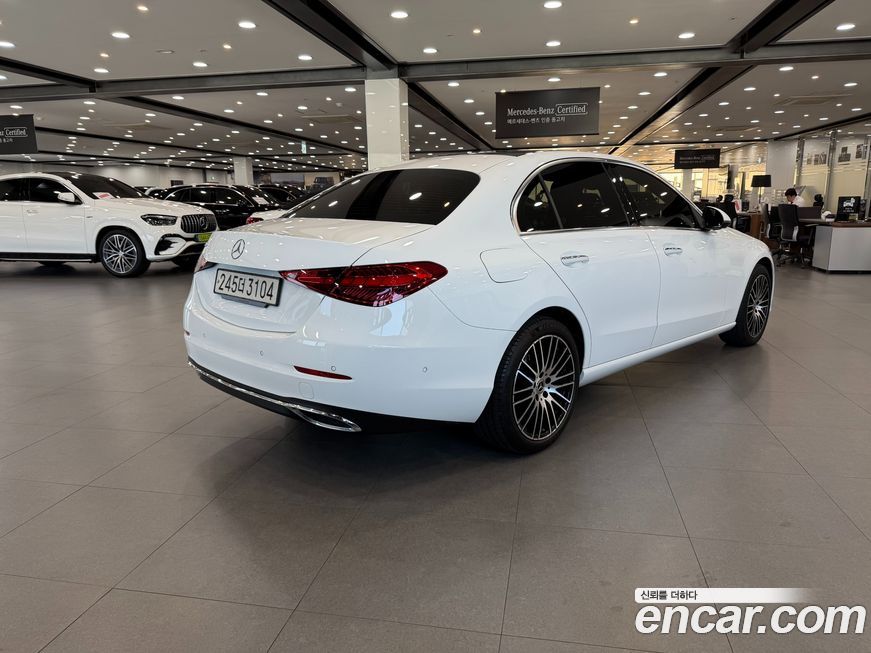 Mercedes-Benz C-Class 2024