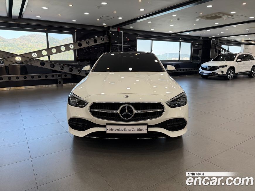 Mercedes-Benz C-Class 2024