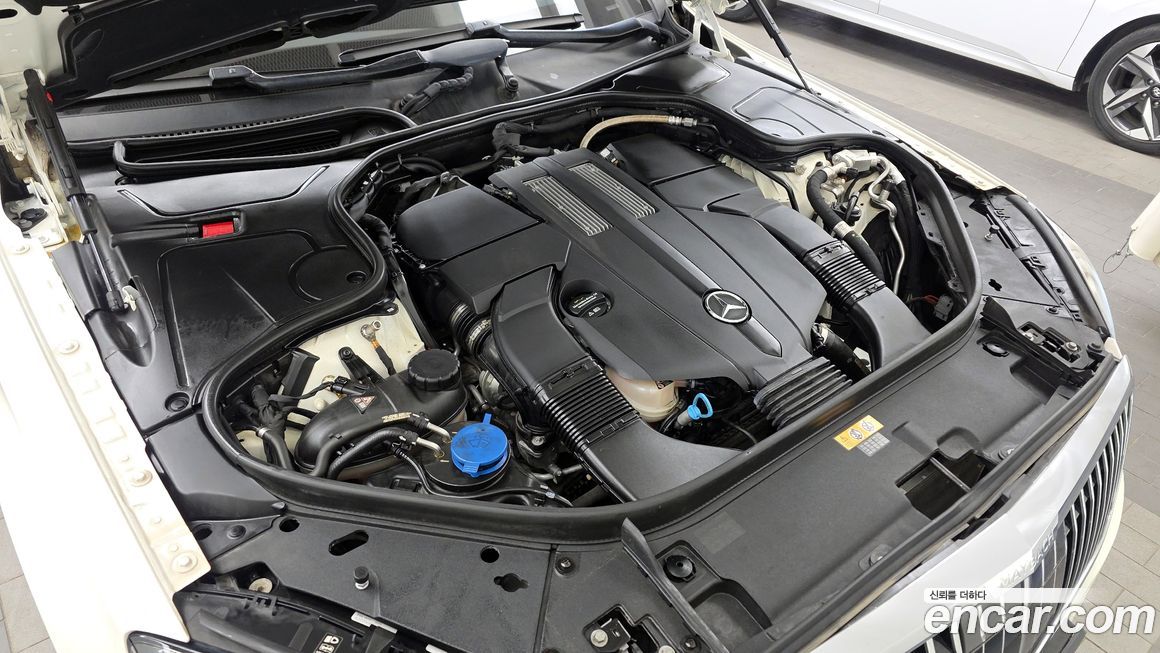 Mercedes-Benz S-Class 2020