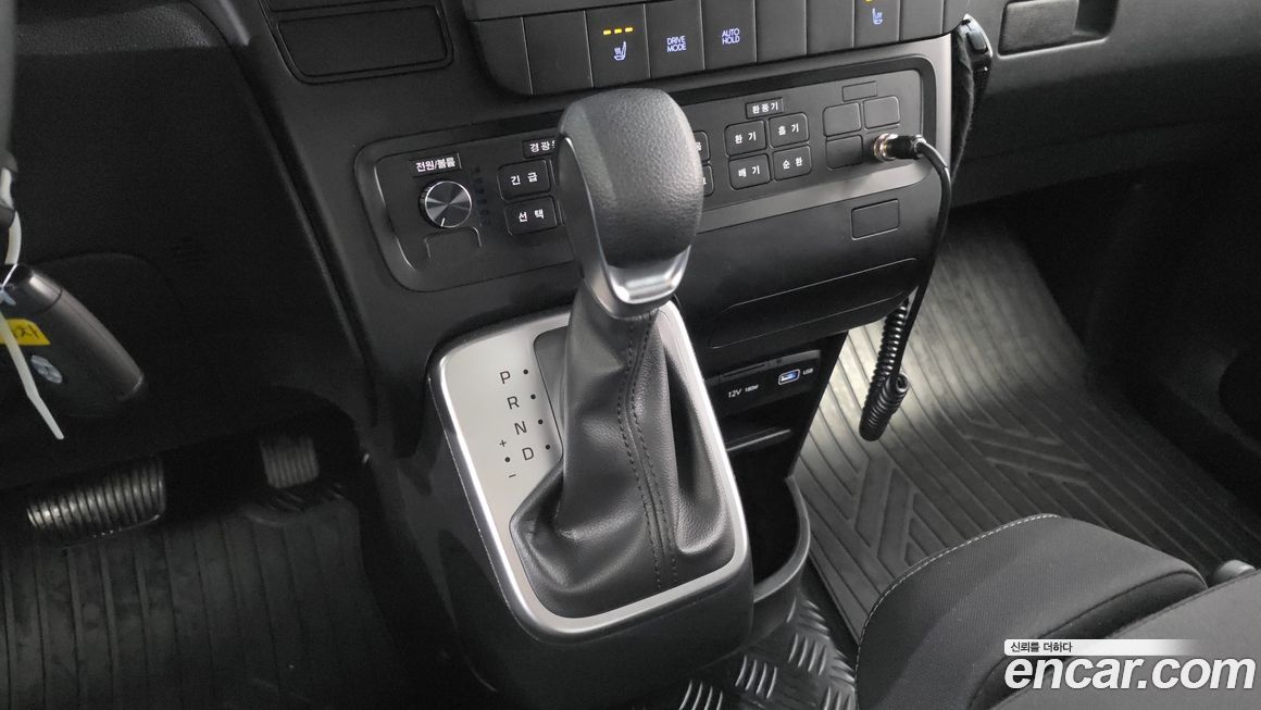 Hyundai Staria 2024