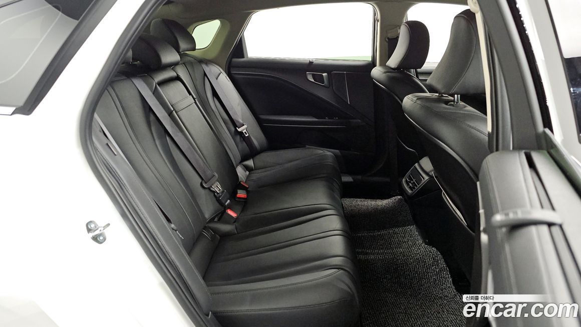 Kia K8 2025