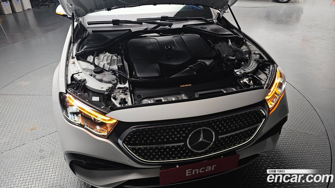 Mercedes-Benz E-Class 2024