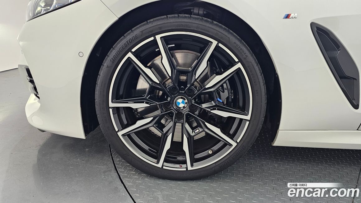 BMW 8-Series 2025