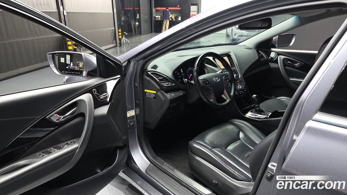 Hyundai Grandeur 2012