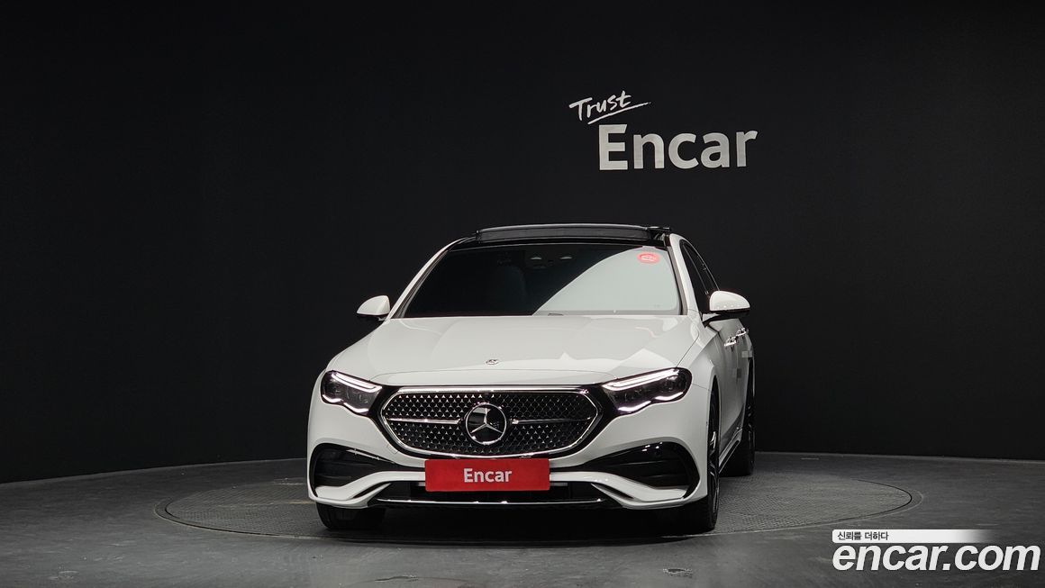 Mercedes-Benz E-Class 2024