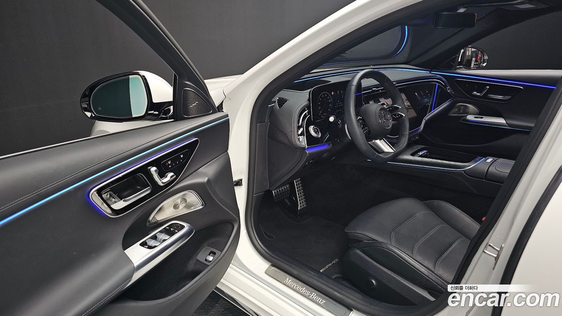 Mercedes-Benz E-Class 2024