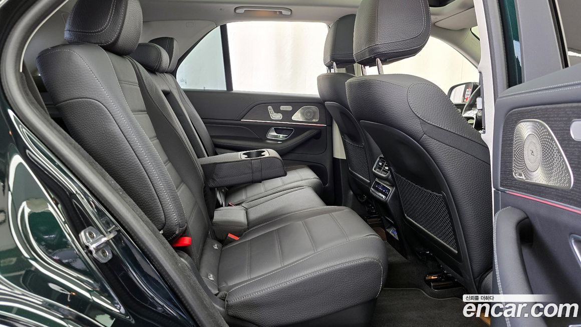 Mercedes-Benz GLE-Class 2025