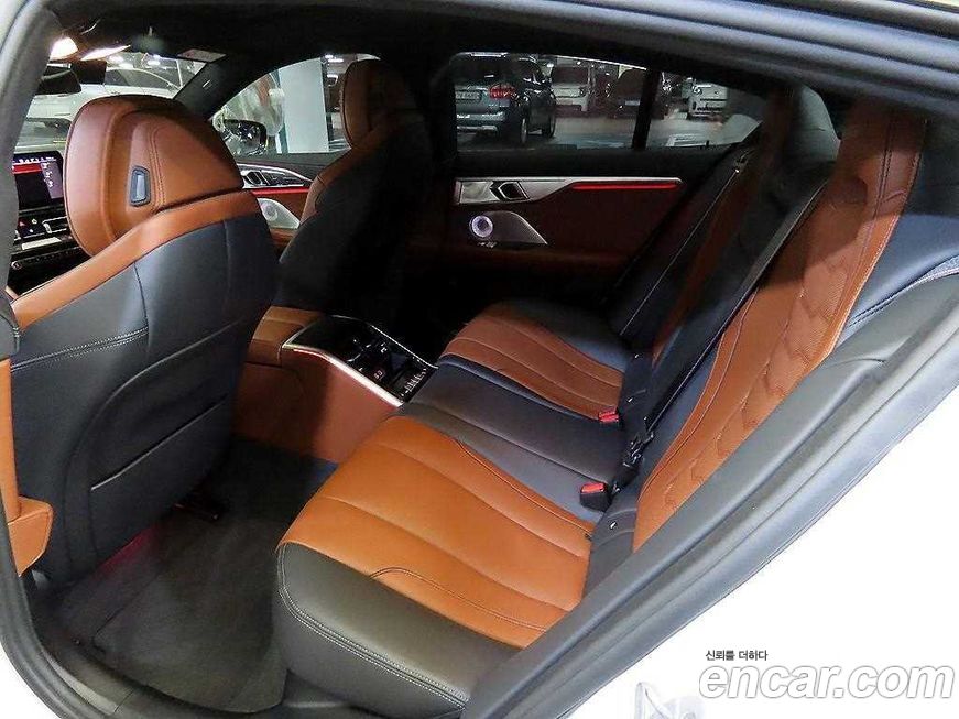 BMW 8-Series 2025