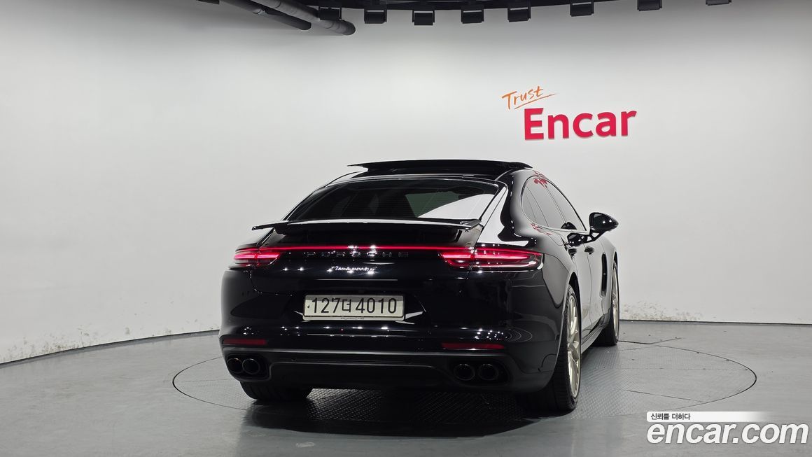 Porsche Panamera 2020