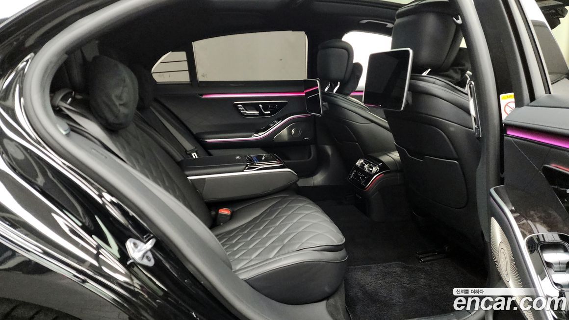 Mercedes-Benz S-Class 2021