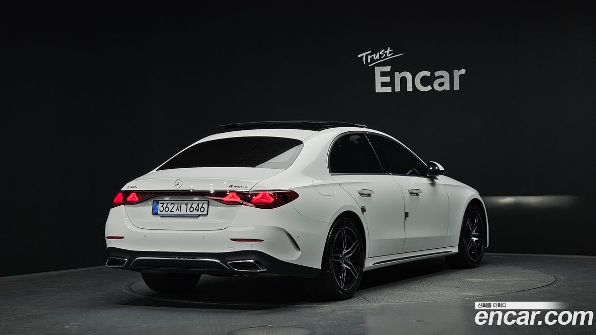 Mercedes-Benz E-Class 2024