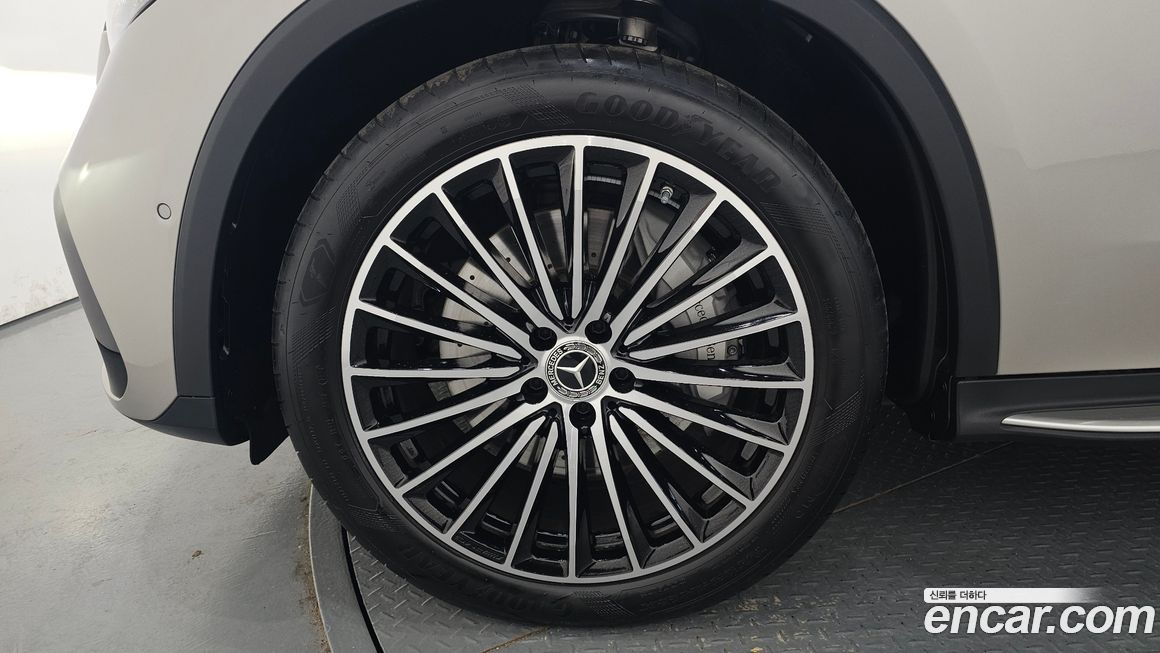 Mercedes-Benz GLC-Class 2024