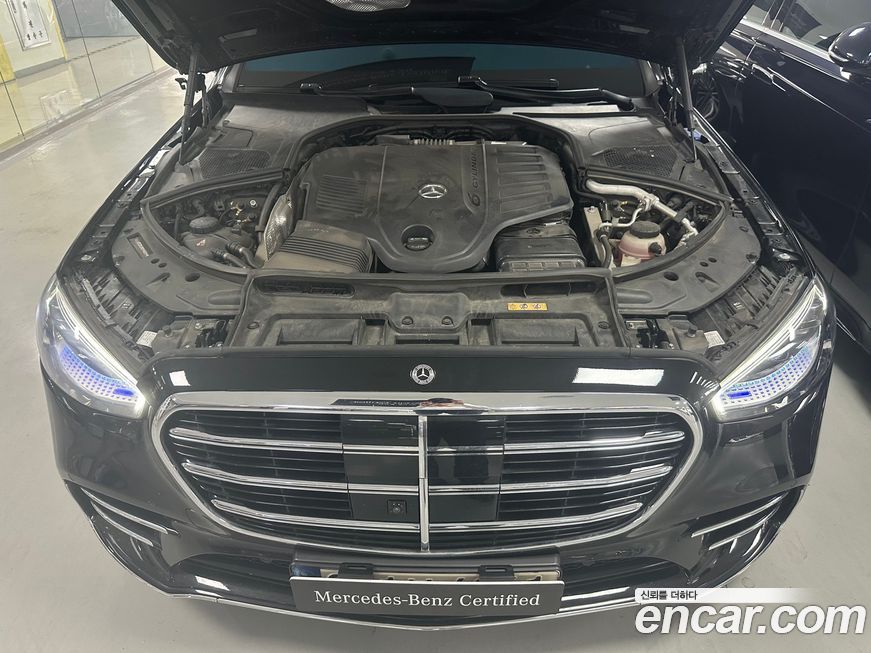 Mercedes-Benz S-Class 2024