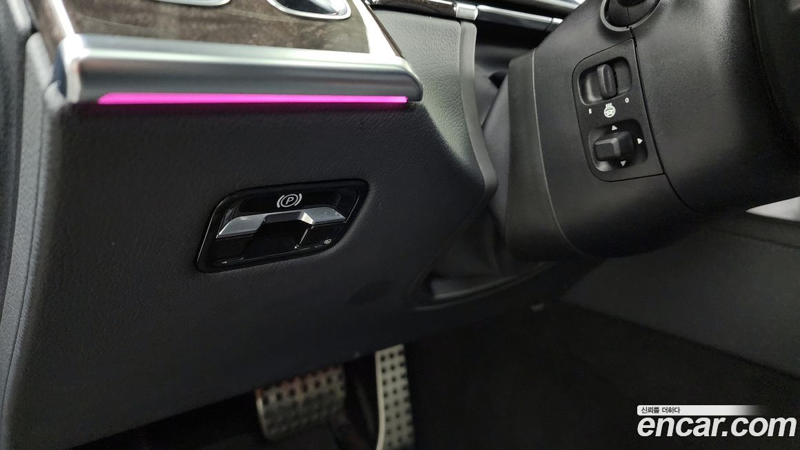 Mercedes-Benz S-Class 2021