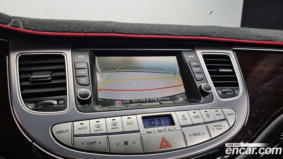 Hyundai Genesis 2012