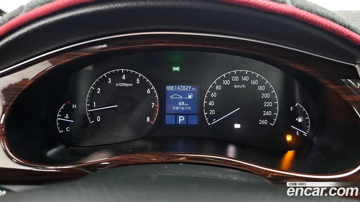 Hyundai Genesis 2012