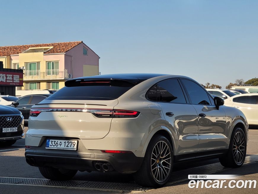 Porsche Cayenne 2022