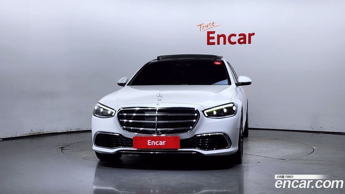 Mercedes-Benz S-Class 2024