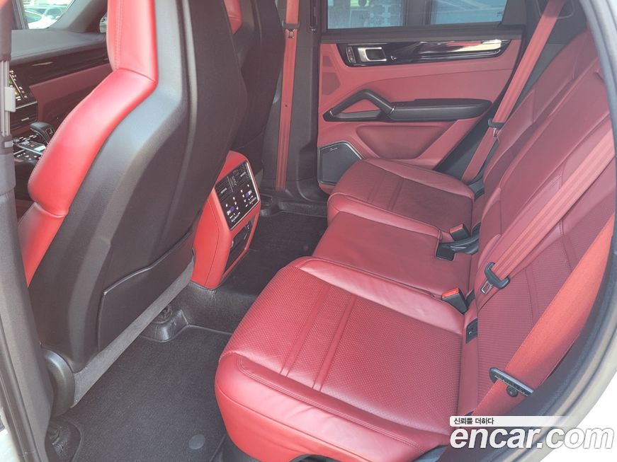 Porsche Cayenne 2022