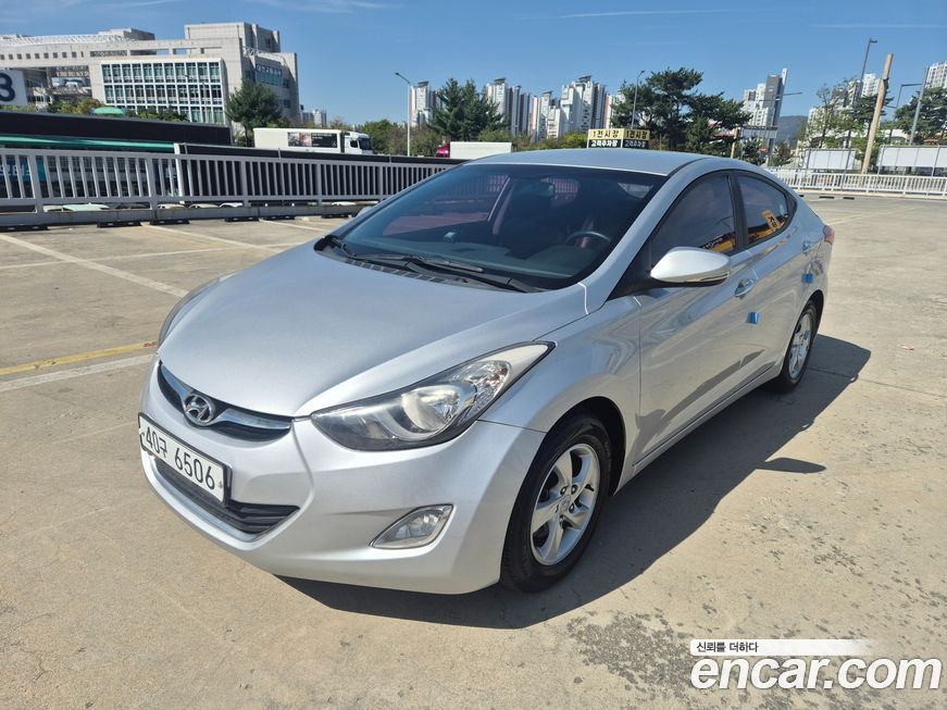Hyundai AVANTE 2013