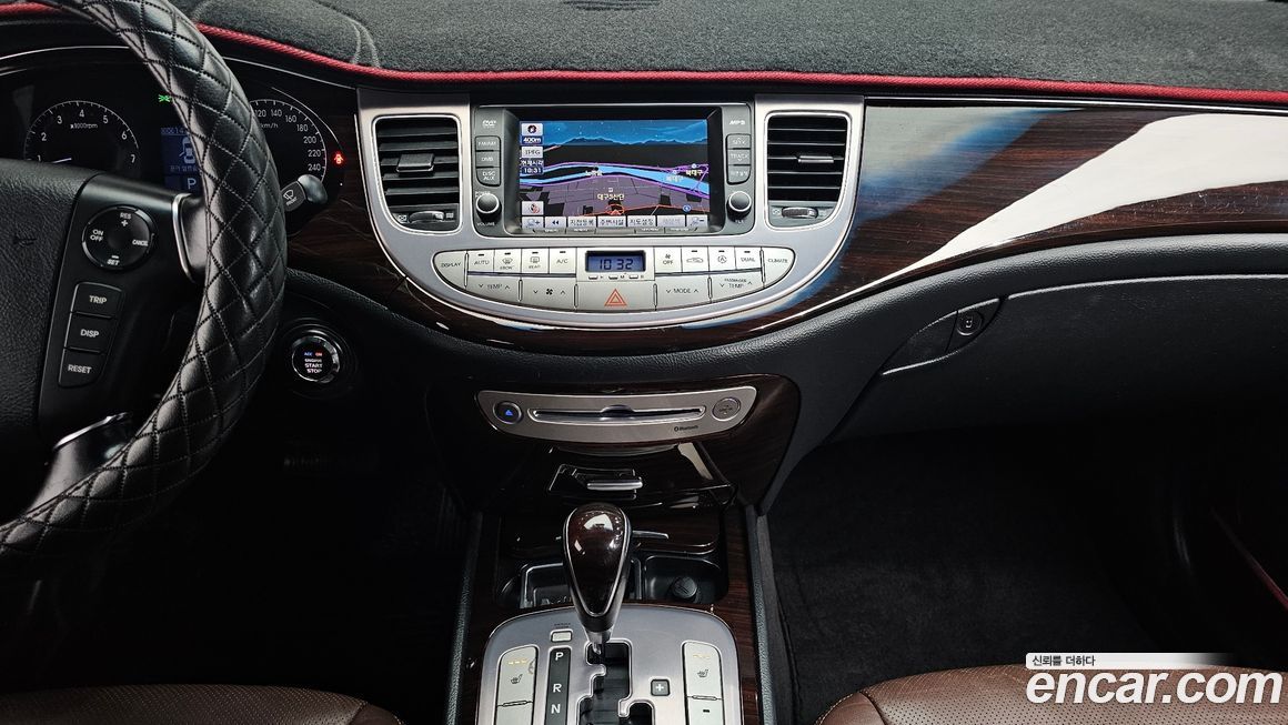 Hyundai Genesis 2012