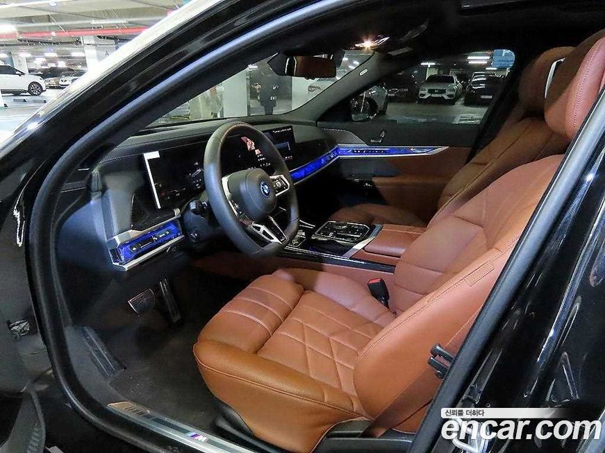 BMW i7 2025