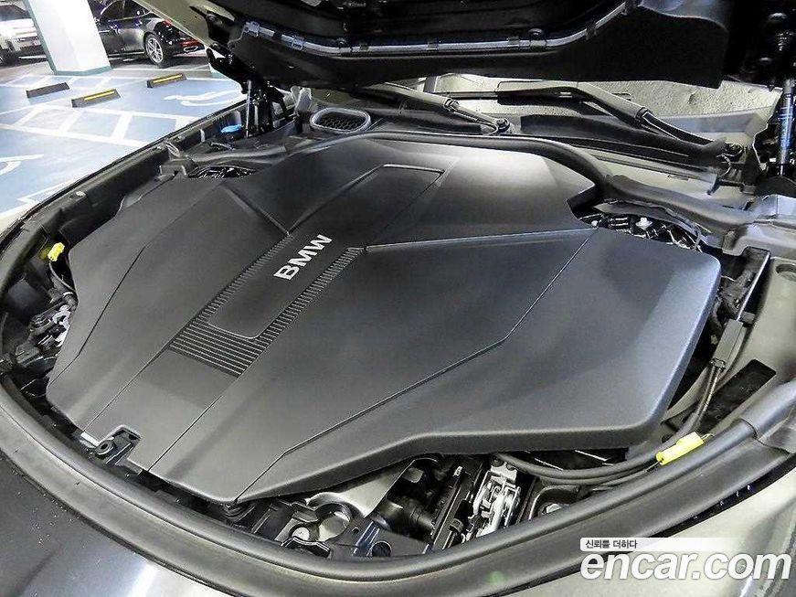 BMW i7 2025