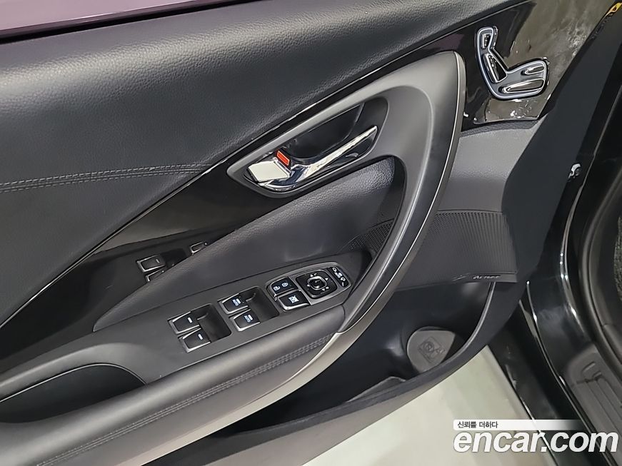 Hyundai Grandeur 2015