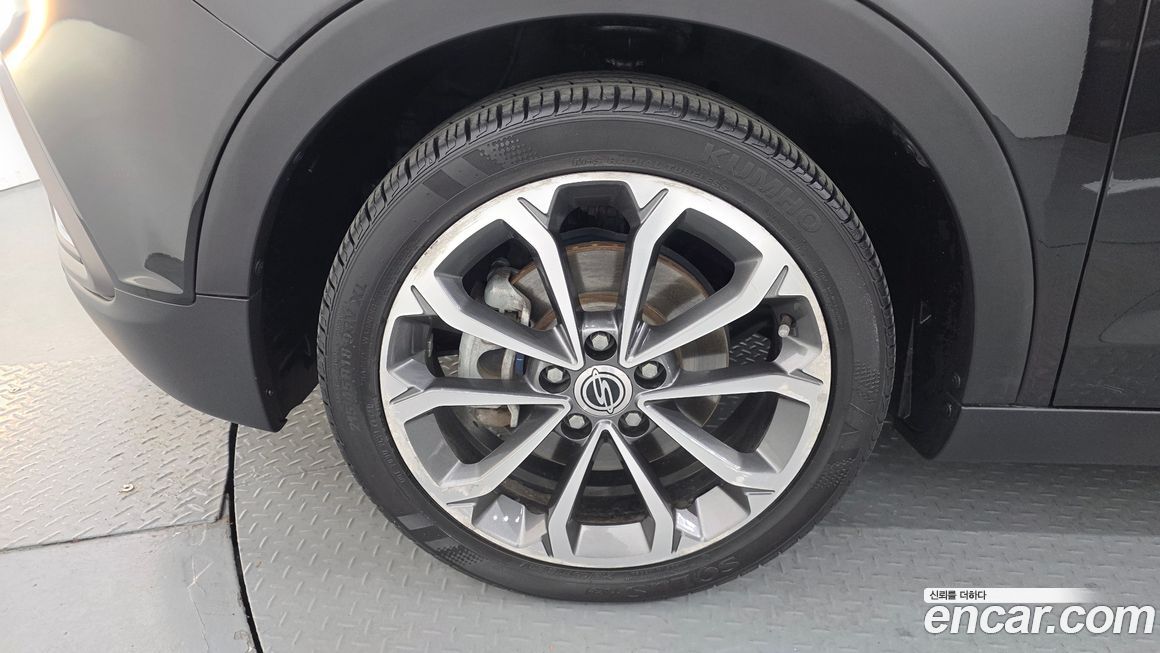 KG_Mobility_Ssangyong TIBOLI 2017