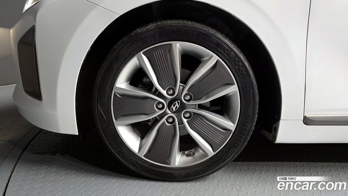 Hyundai Ioniq 2016