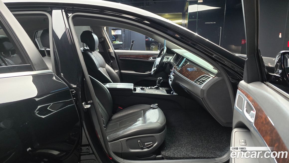 Hyundai Genesis 2016