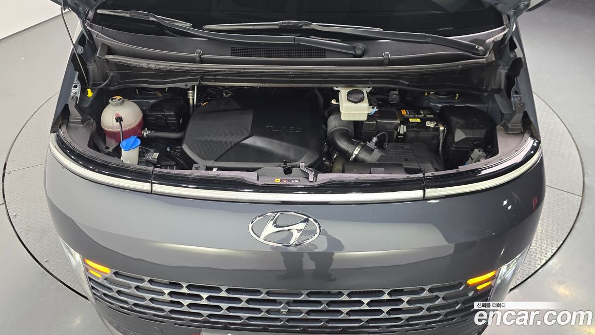 Hyundai Staria 2023