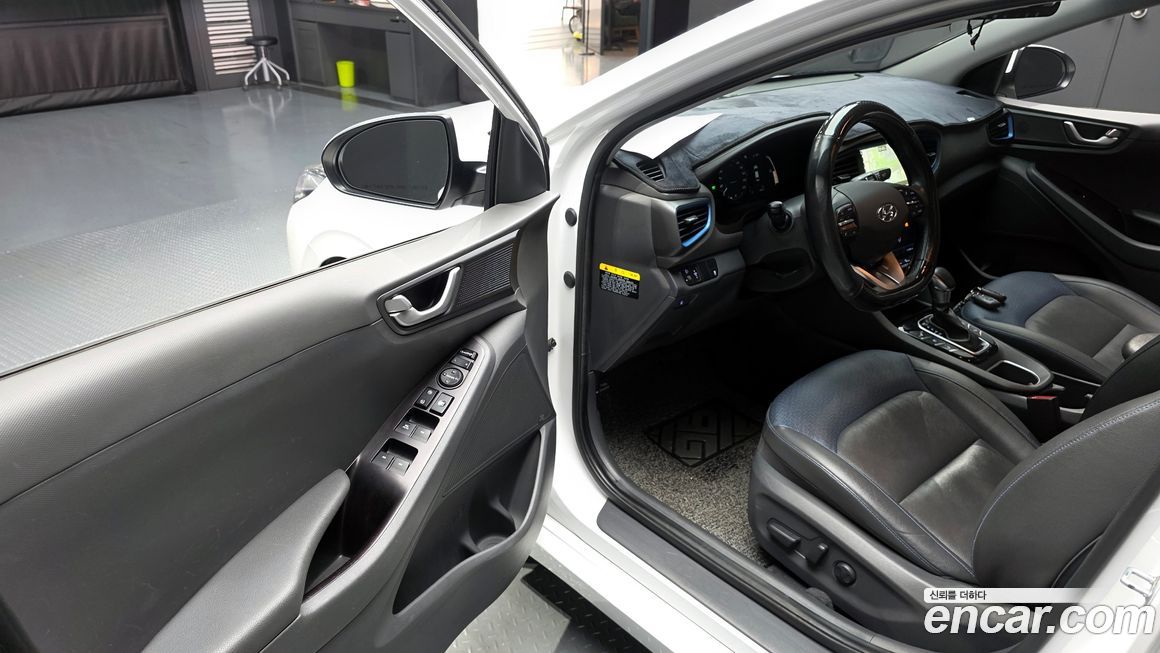 Hyundai Ioniq 2016