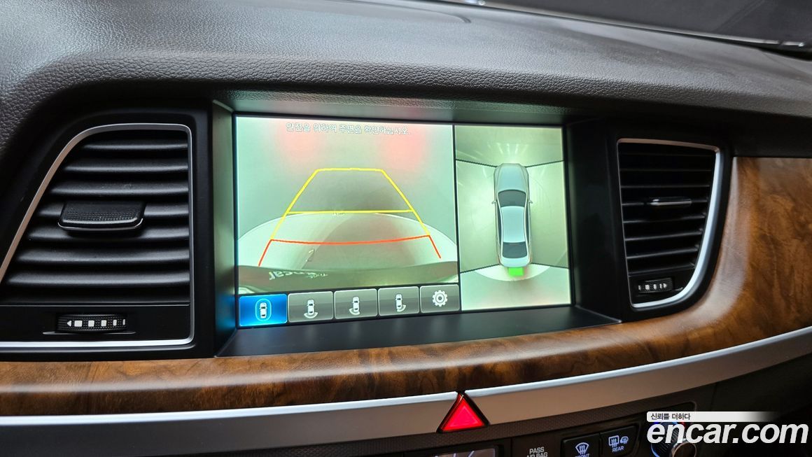 Hyundai Genesis 2016